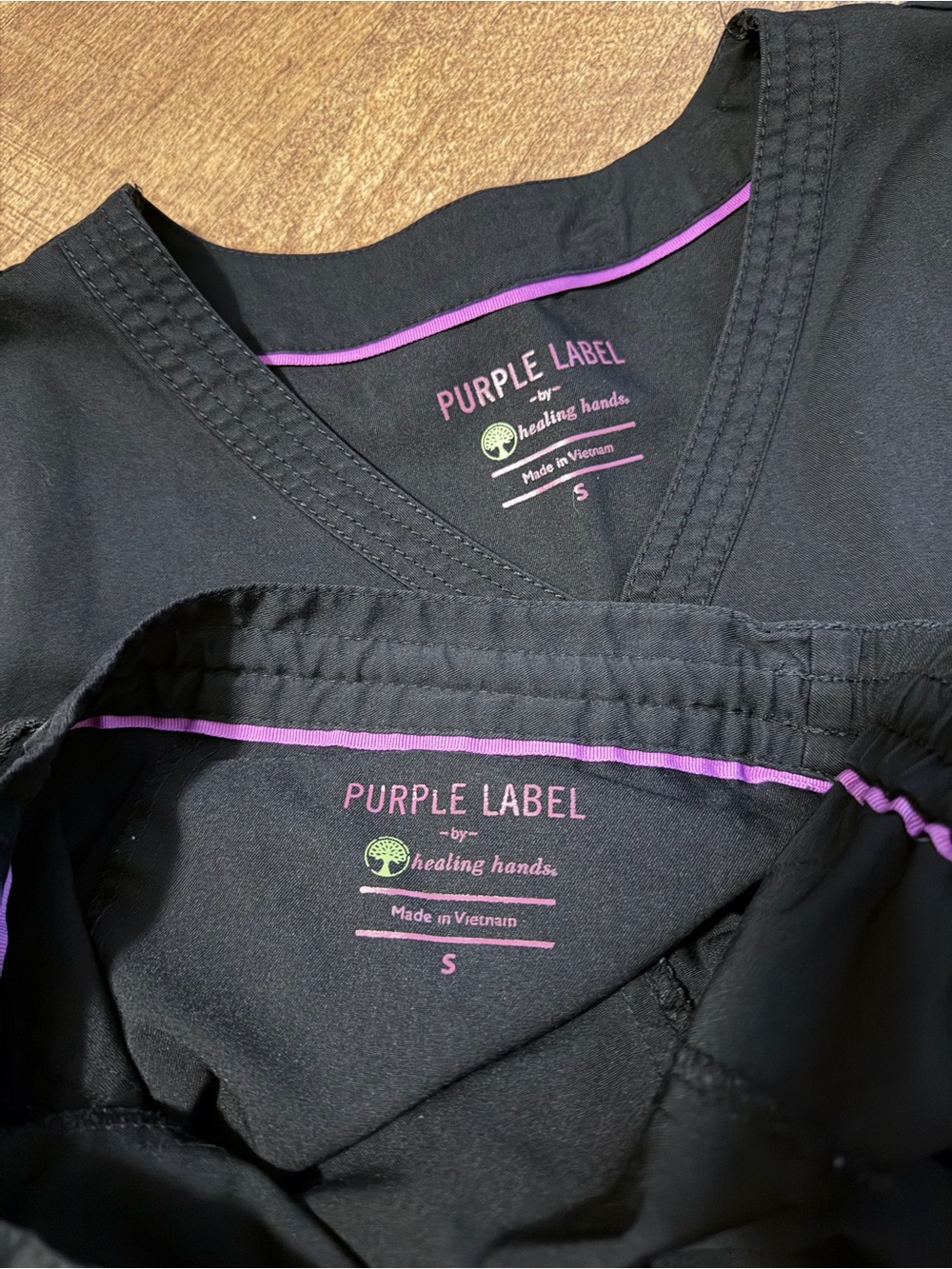 healing hands Women's Black Scrub Set - Picture 3 of 3